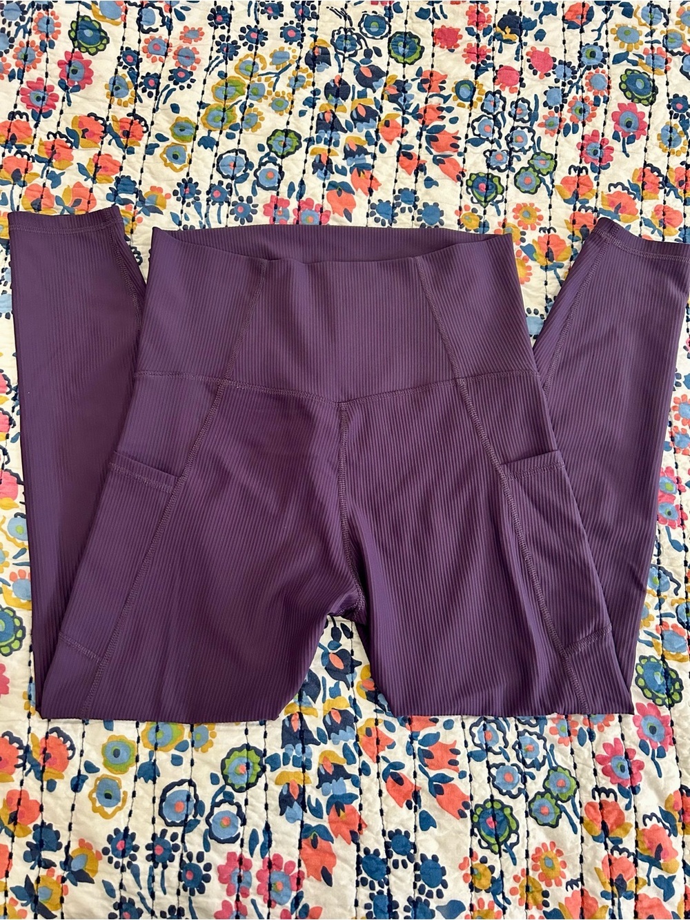 Old Navy Maternity Full Panel Powersoft Leggings in Ribbed Purple Sz M EUC